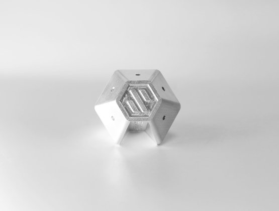 Aluminium 6082 - CNC Machined Protolabs Hexagon